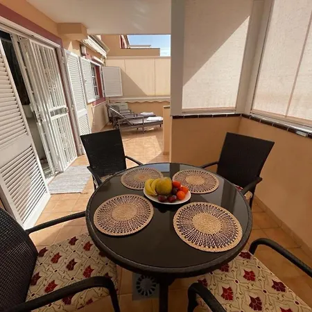 Lovely 2 Bed In Cristianos K204 *