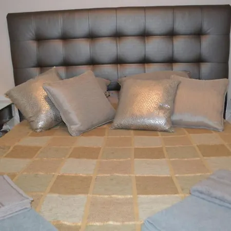Lovely 2 Bed In Cristianos Apartment